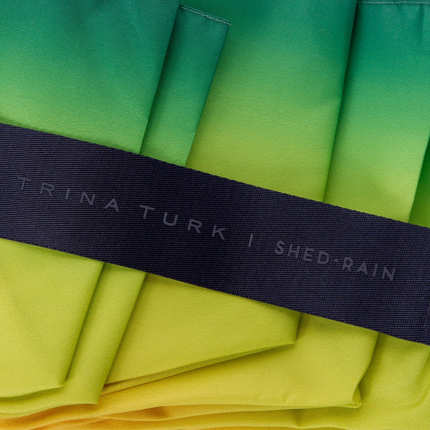 TRINA TURK x SHED RAIN Ombre Compact Umbrella