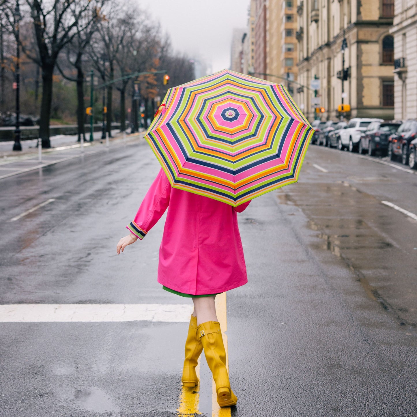 TRINA TURK x SHED RAIN 2025 Capsule Collection Compact Umbrellas